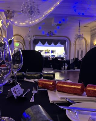 Sparkling Christmas Parties 2024 at Mercure Brighton Seafront Hotel 