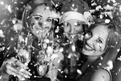 Sparkling Christmas Parties 2024 at Mercure Maidstone Great Danes Hotel