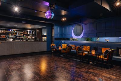Exclusive Christmas Parties 2025 at Exhibit Bar Balham 