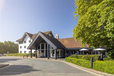 Celebrate Christmas Parties 2025 at Holiday Inn Hemel Hempstead M1 J8