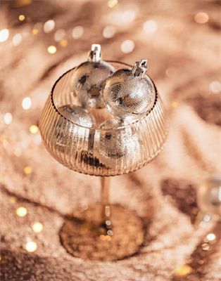 Glistening Christmas Parties 2025 at Mercure Maidstone Great Danes Hotel