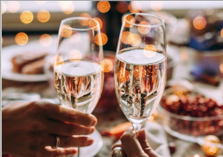 Let's Celebrate Christmas Parties 2022 at The Red Lion Hotel Whittlesford Bridge  