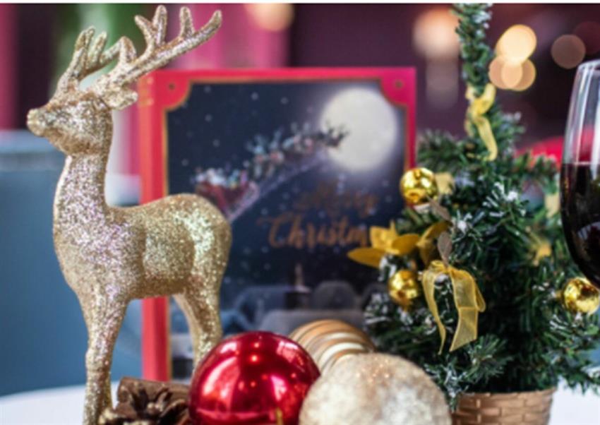 Craft your own Christmas Party 2022 at the Queens Hotel, Cheltenham