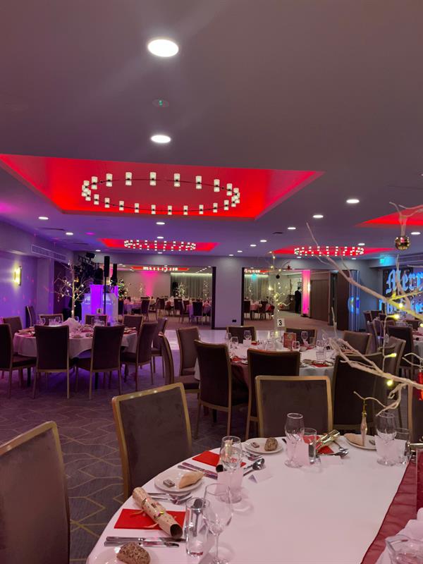 Private & Shared Christmas Parties 2024 at the Holiday Inn Gatwick Worth